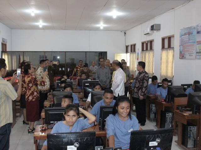 Mentri Pendidikan di SMASKRIS