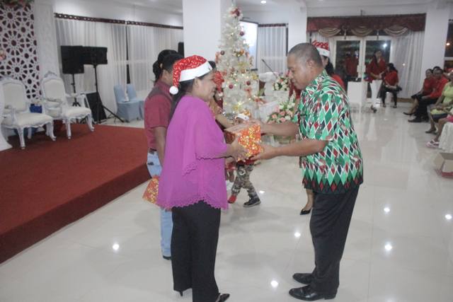 NATAL GURU DAN PEGAWAI 2016